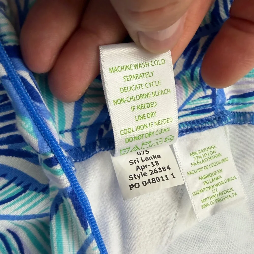 Lilly Pulitzer Callahan Shorts Women 8 Blue Palm Leaves Tropical Stretch 26384